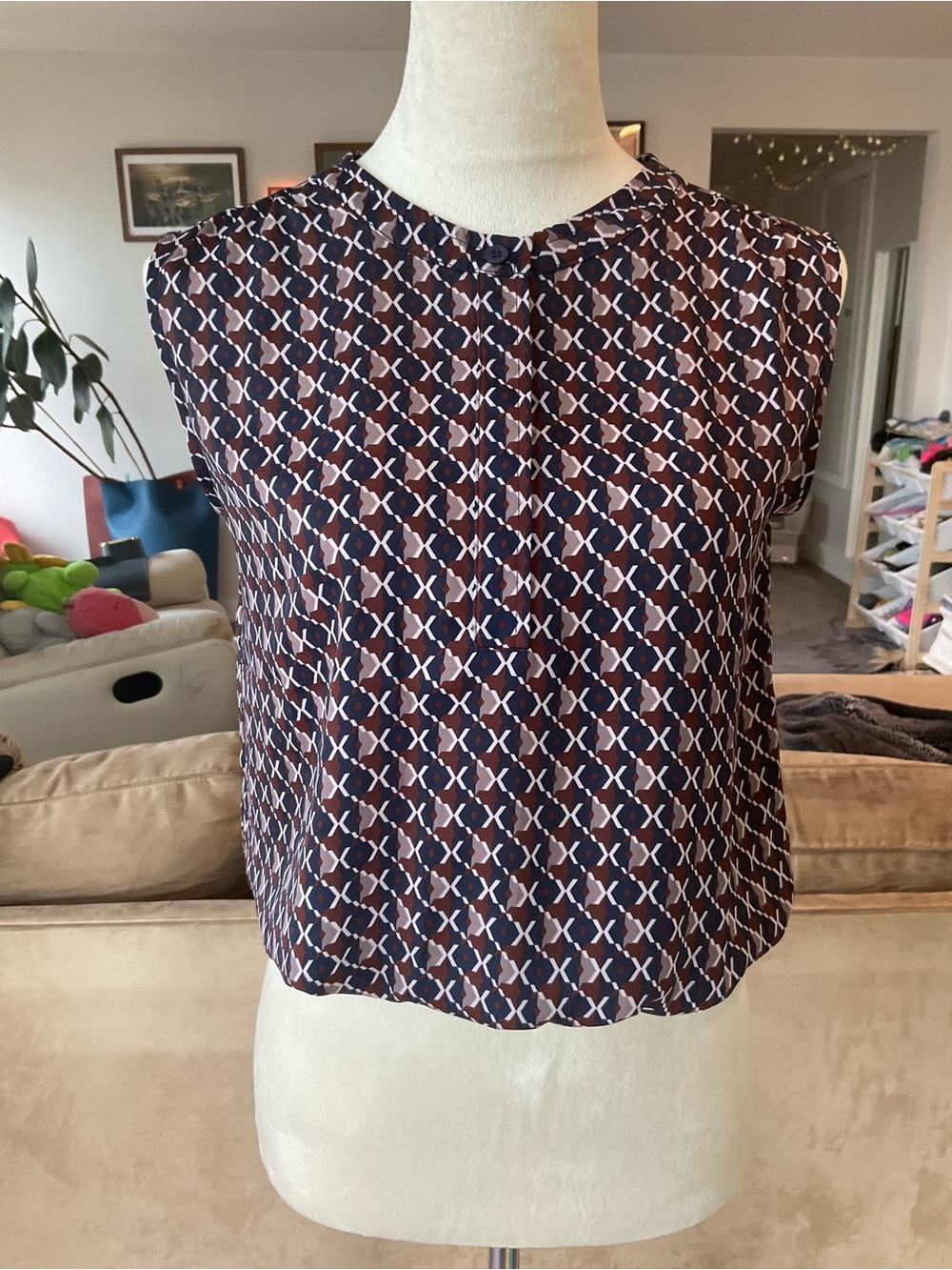 🍎Work Wear Evereve Navy and White Cross-Pattern Sleeveless Top‎ XS Business